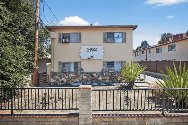 24966 Walnut St, Newhall