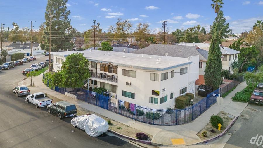 5905 Whitnall Hwy, North Hollywood